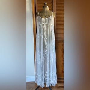 Victoria’s Secret | Vintage Cottage Core Ivory Sheer Lace Slip Dress | L